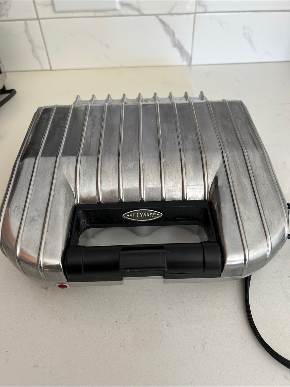 Villaware pizzelle maker excellent condition